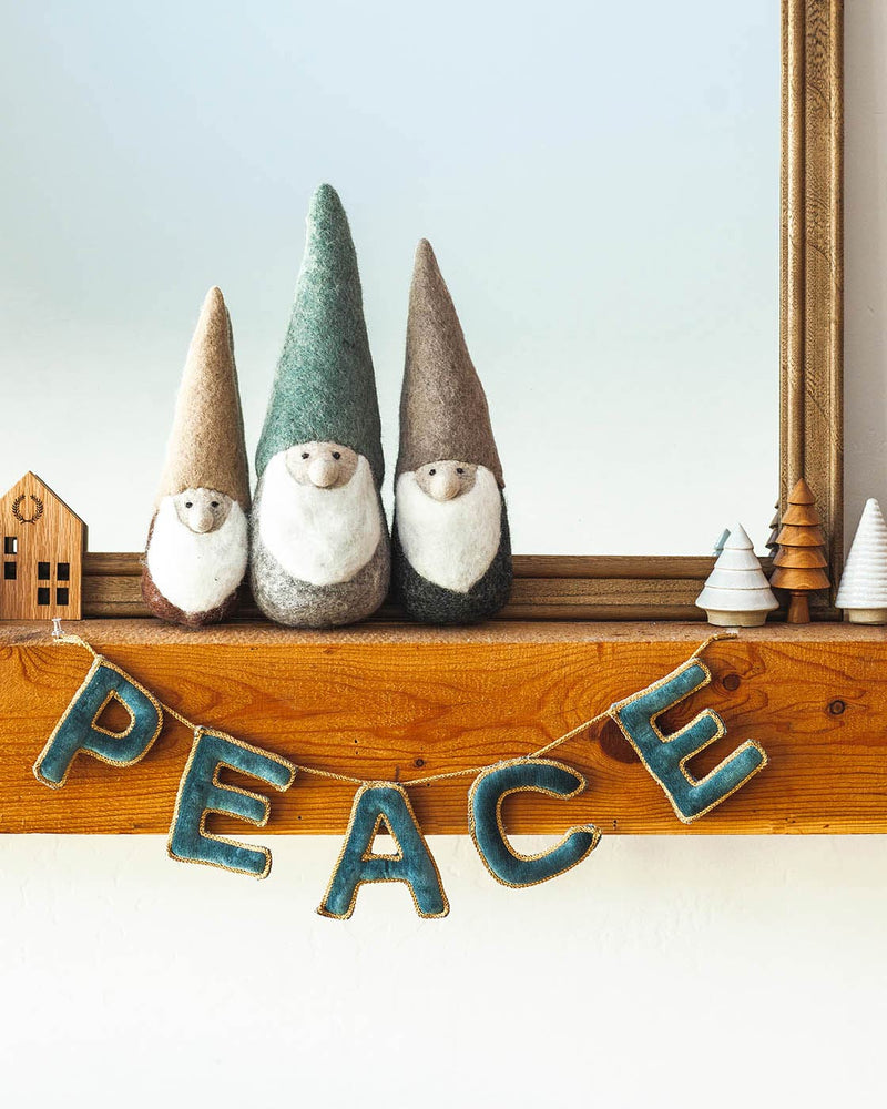Holiday Greeting Garland
